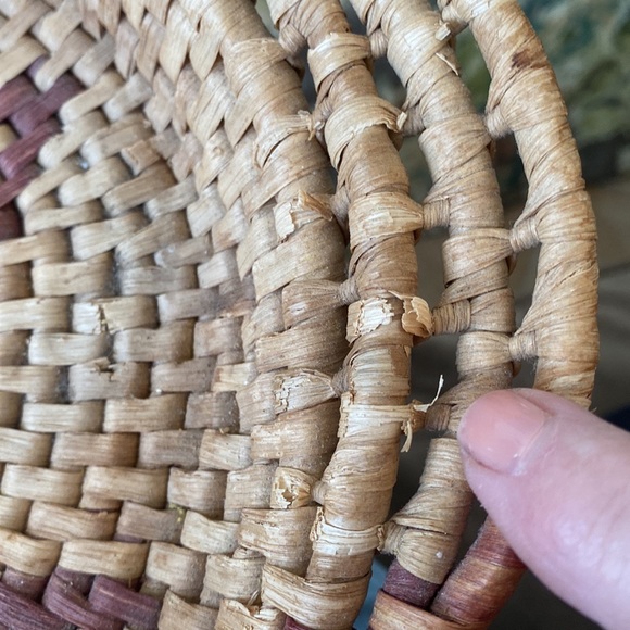 Larger Scalloped Edge Vintage Basket Tray 16 1/2” - Picture 9 of 9